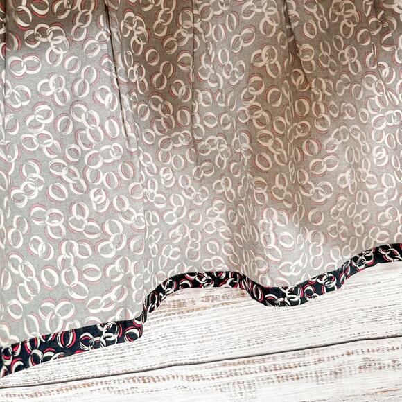 Ann Taylor Loft Black, Pink and White Chain Print Pleated Skirt, EUC, Size 4 - Picture 10 of 11